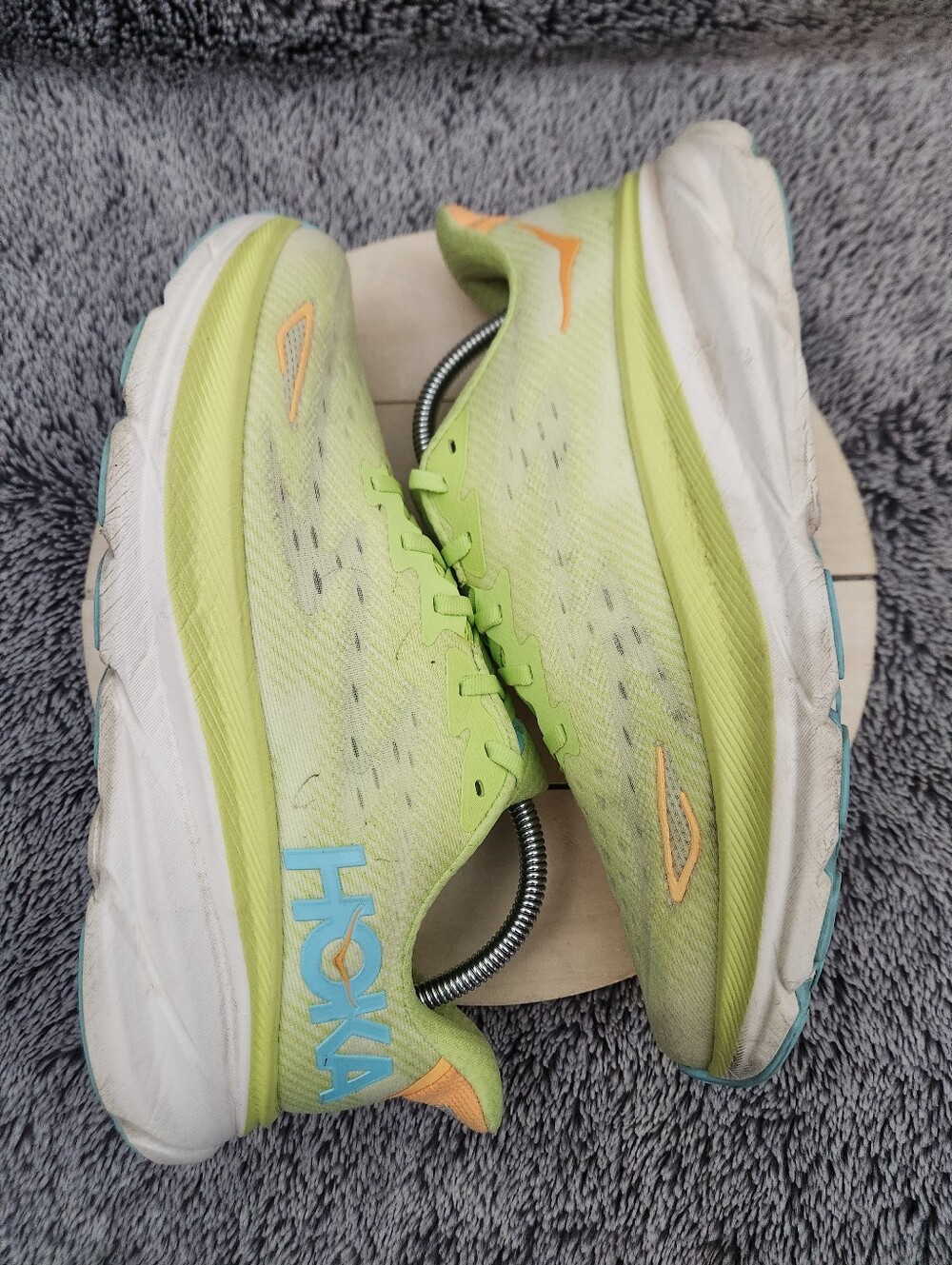 Hoka One One Clifton 9 Women's Size 10B Running Shoes - Picture 5 of 9